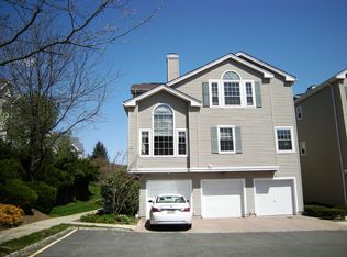 3 Witherspoon Ct, Morristown, NJ 07960