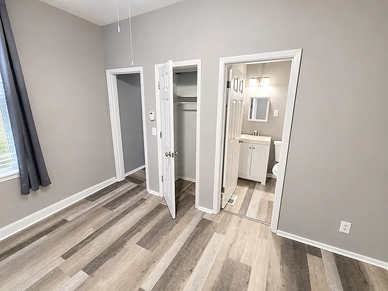 610 Clark St #3 — Photo 4