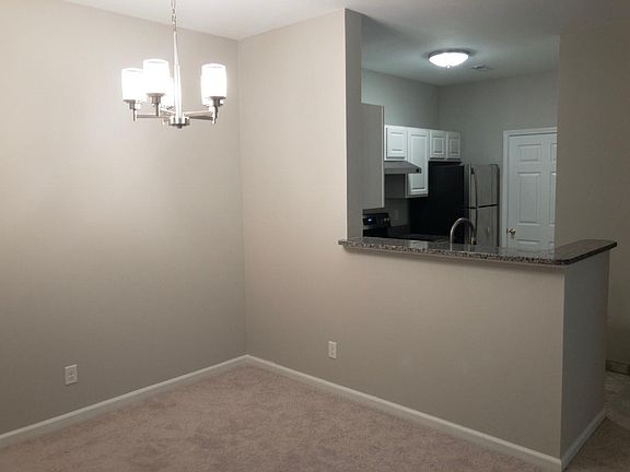 3rd image of 1600 Long Grove Dr Unit 824