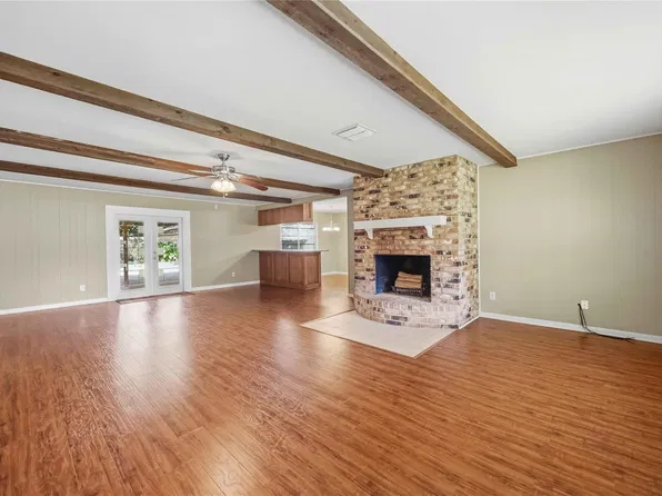 1218 S Booth Ln, Alvin, TX 77511