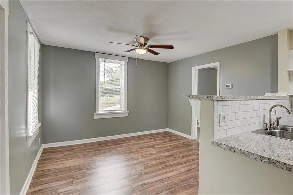 1 bed, 650 sqft, $1,075 — Photo 2