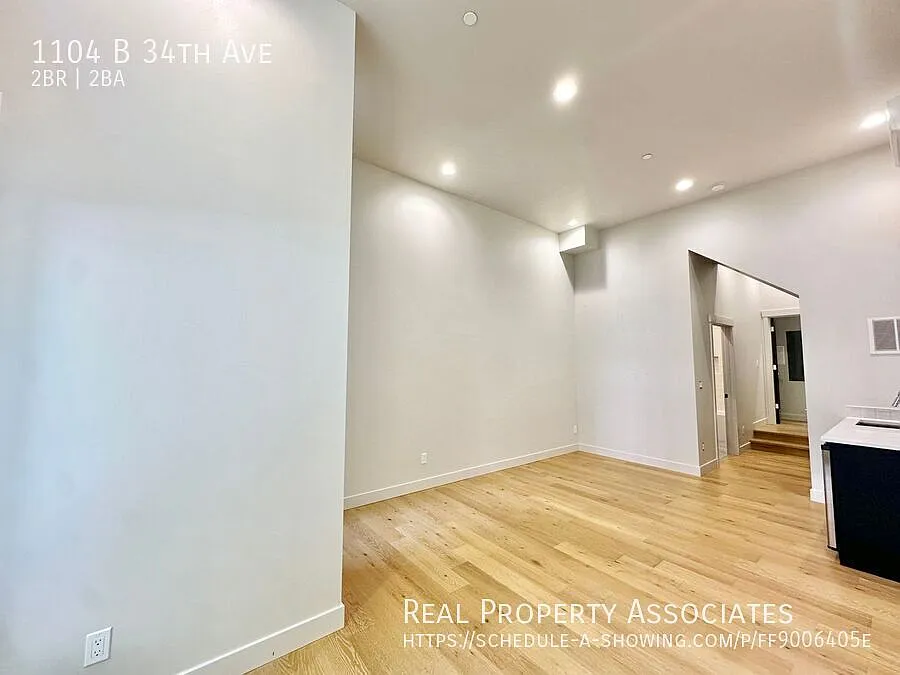 Brand New Modern Townhome In Madrona — Photo 3