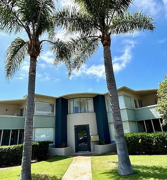 5325 La Jolla Blvd — Photo 1