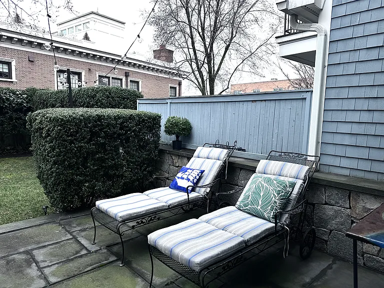 12 Davenport Ave #2 — Photo 10