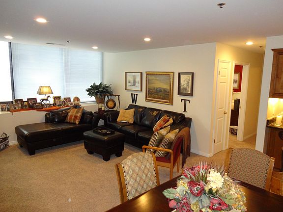 3rd image of 44 W Broadway APT 908S