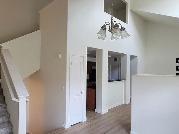 5th image of 5350 Dunlay Dr Unit 2712