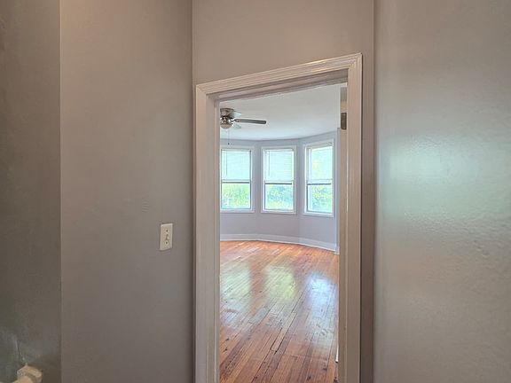 5th image of 607 E 41st St