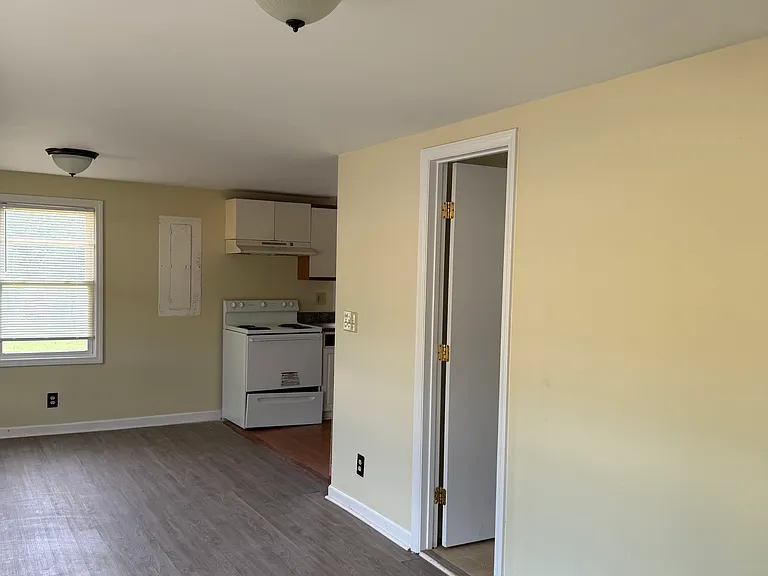200 Summit St — Photo 2