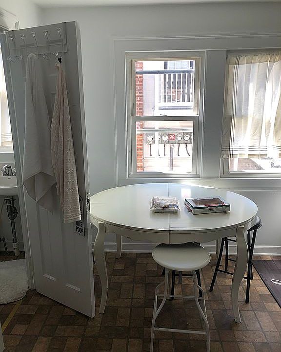 1st image of 708 Wythe Ln #1