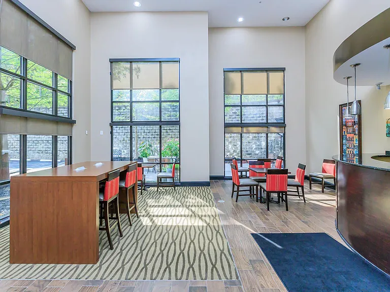 Hilltop Lofts II — Photo 14