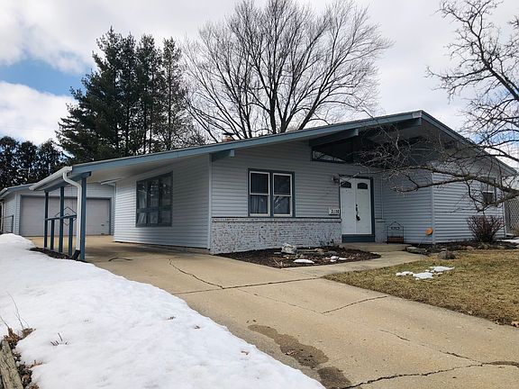 2nd image of 3516 N Rockton Ave