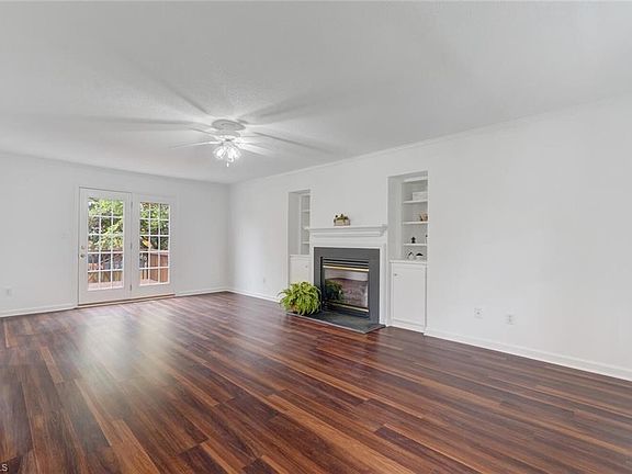 5th image of 408 Ashton Cir