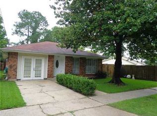 8601 Melrose Ln, River Ridge, LA 70123