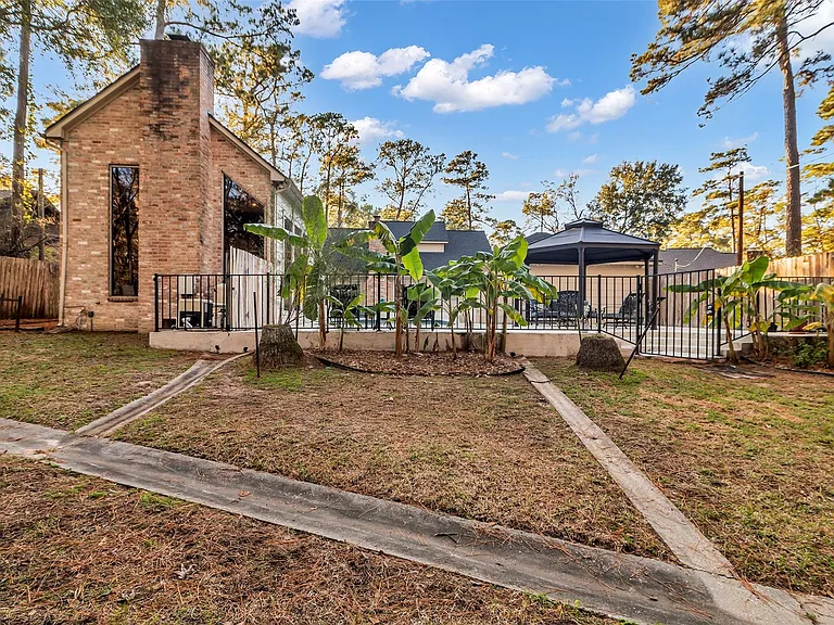 24102 Northcrest Dr — Photo 30