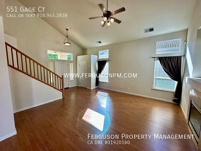 Move in Ready Four Bedroom Home in Folsom — Photo 4