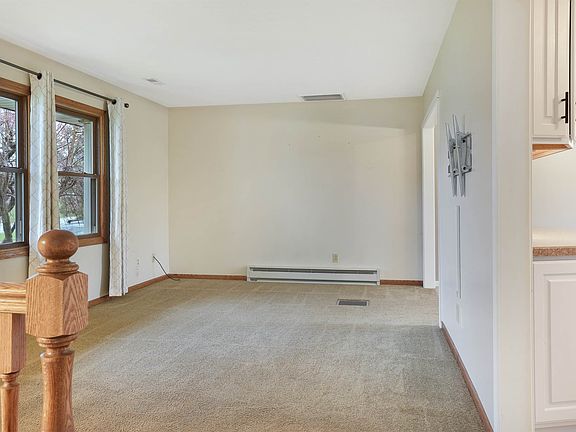 4th image of 2484 Ruble Dr