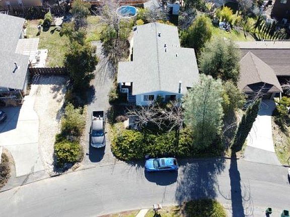 2nd image of 17375 Valley Oak Dr