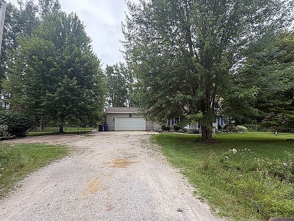 2nd image of 1632 E Miller Rd