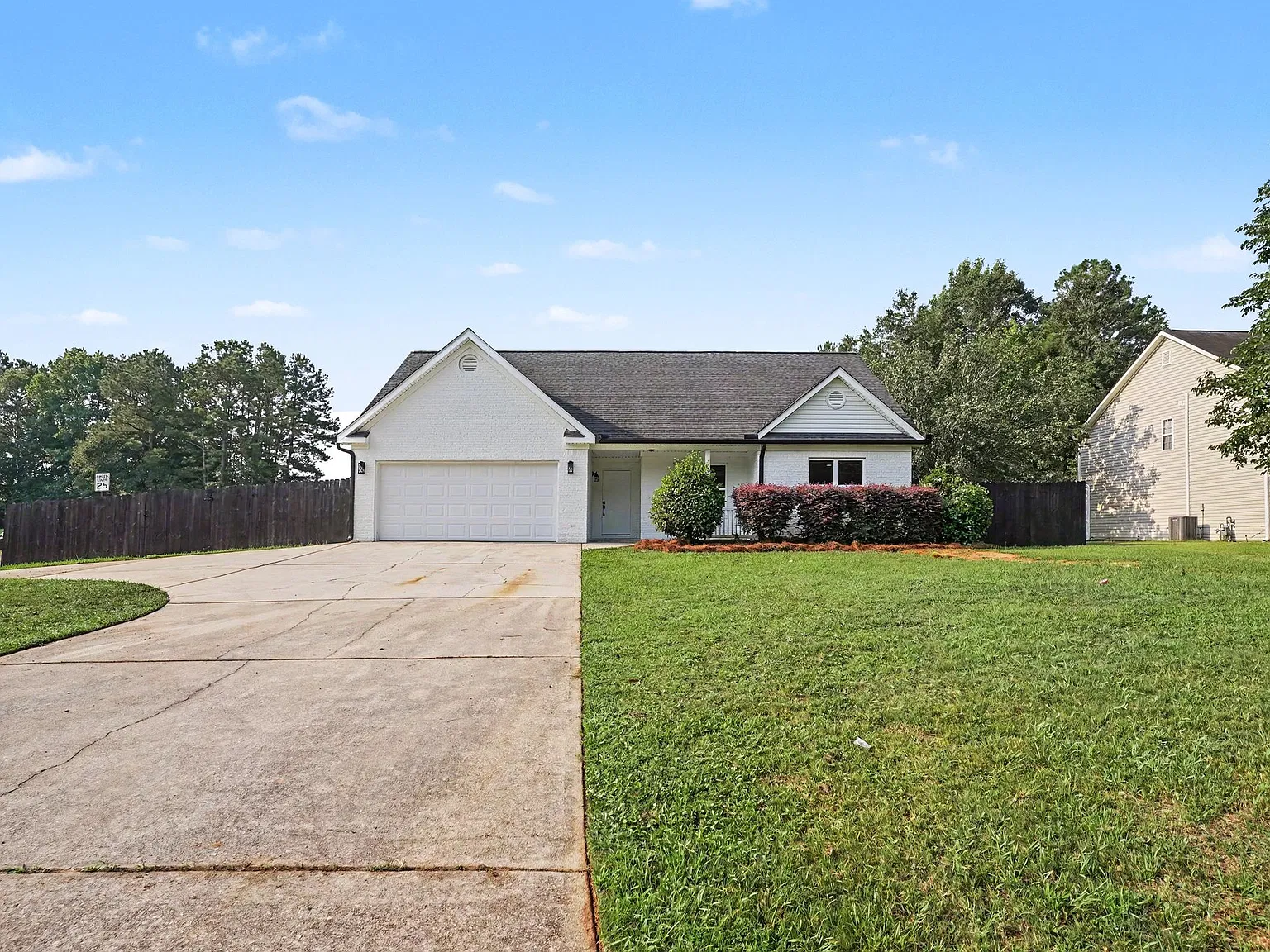 3 bed, 1821 sqft, $1,950 — Photo 3