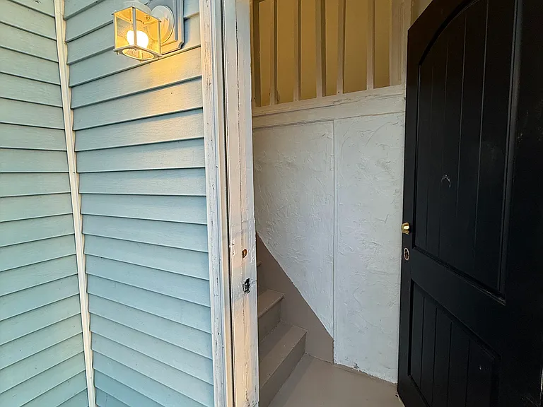 739 1/2 Garfield Ave — Photo 24
