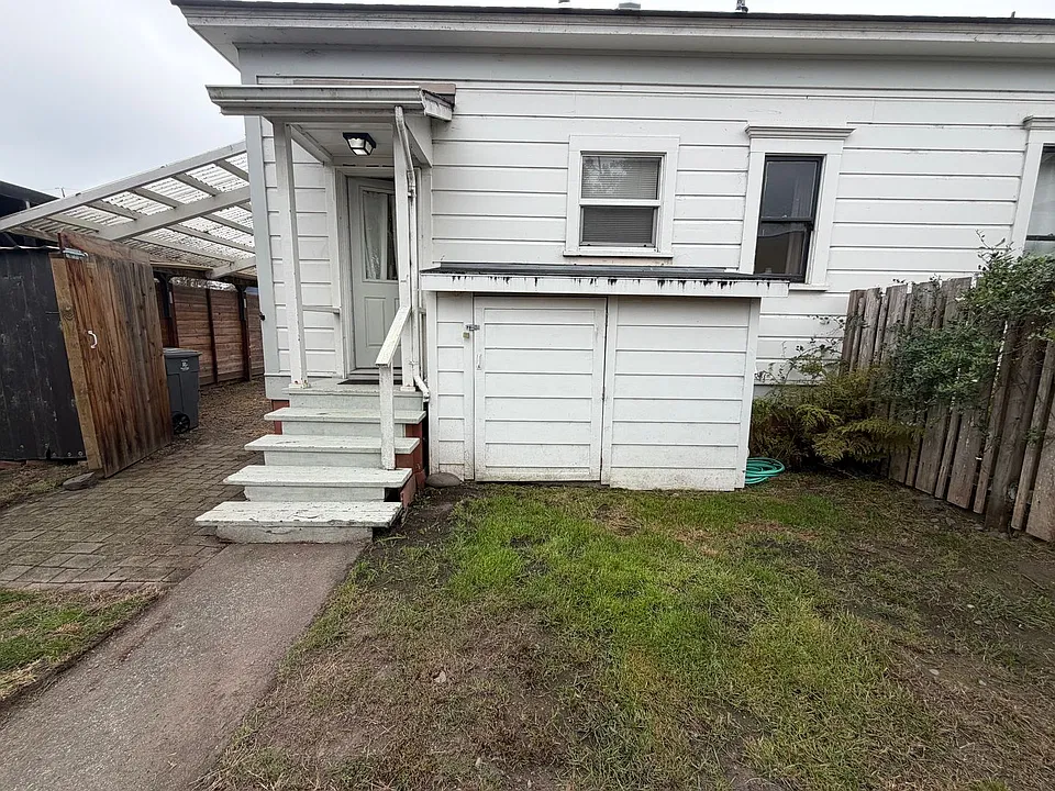 560 G St