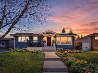 34 Malibou Rd SW, Calgary, AB T2V 1W8