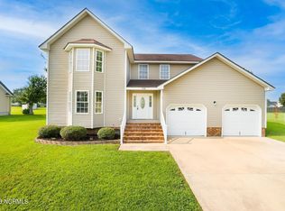 108 Grandview Dr, Elizabeth City, NC 27909