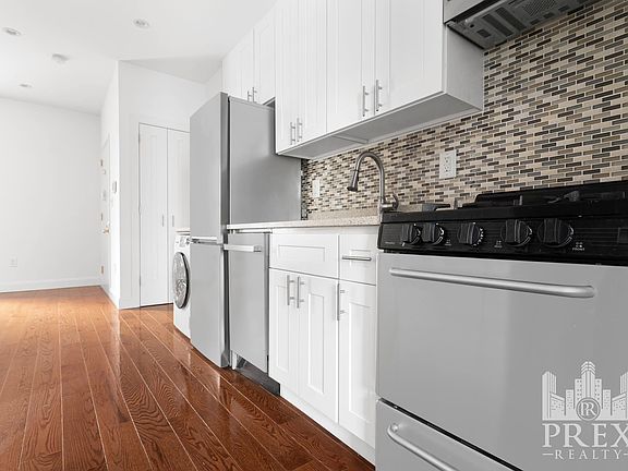 2nd image of 176 E 85th St #3C