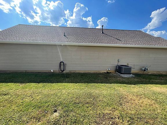 3rd image of 1007 Mallory Ln