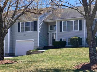 18 Fawn Ln, Danville, NH 03819