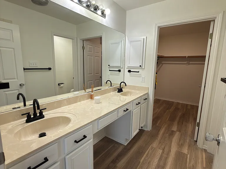 6106 Vance Jackson Rd #57 — Photo 11