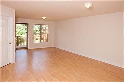 4th image of 648 Gregory Ct #648