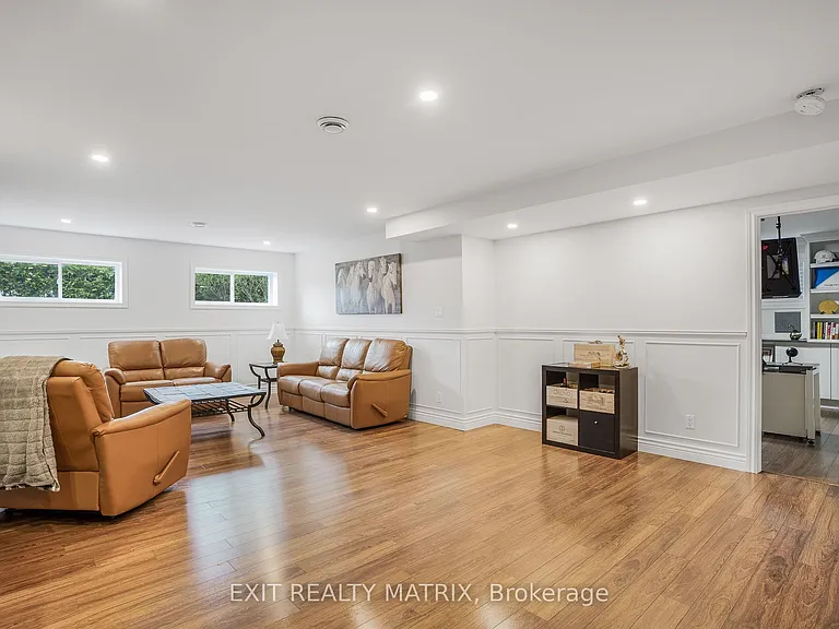 64 Radstock Ln #5 — Photo 36