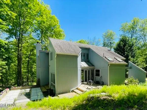 111 Little Doe Ln, East Stroudsburg, PA 18301