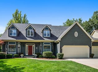 929 Spindletree Ave, Naperville, IL 60565