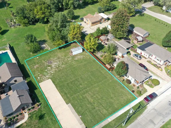 906 S Vermillion St, Streator, IL 61364