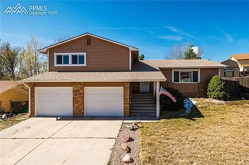 6920 Grand Valley Dr Photo 1
