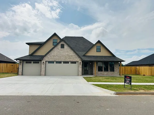 3405 Hogan Dr, Weatherford, OK 73096