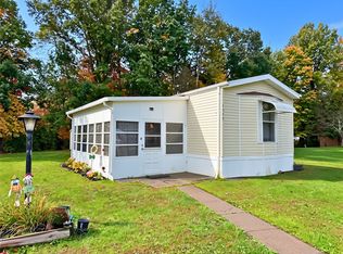 1555 Lee Ln, Grove City, PA 16127