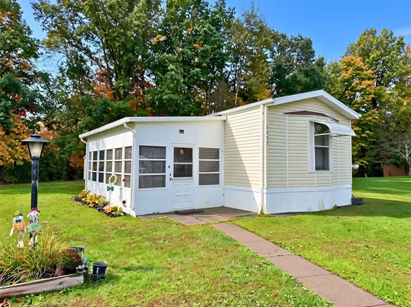 1555 Lee Ln, Grove City, PA 16127