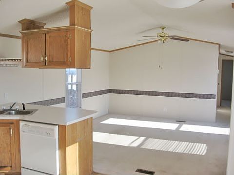 3rd image of 38003 Chilver Ave