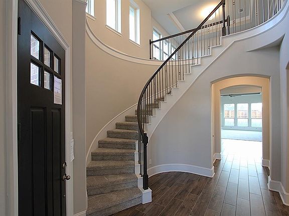 4th image of 2720 Ahnya Ln