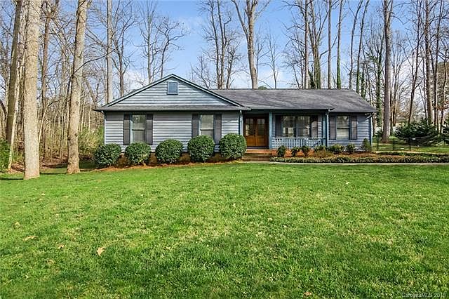 1st image of 304 Saddlewood Dr