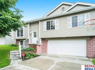 17114 Taylor St, Omaha, NE 68116