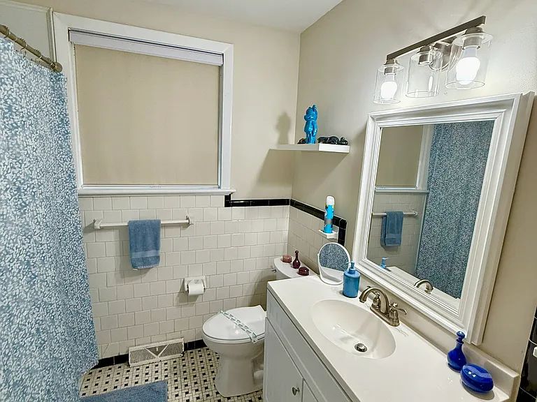 6416 Glyndon Ln — Photo 14