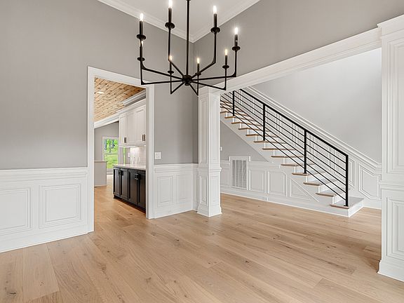 5th image of 4006 Mandrake Pl #165