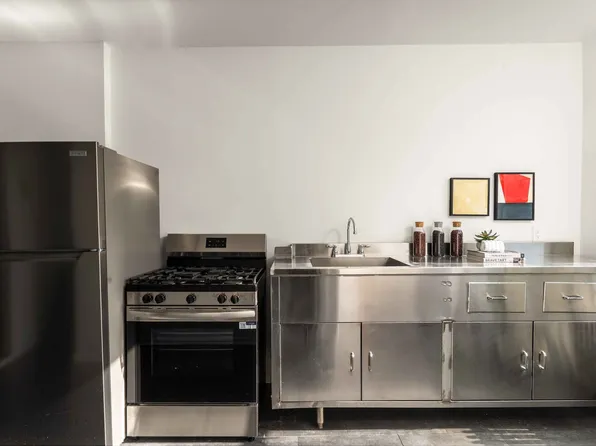 152 North 9th Street image 11 of 16