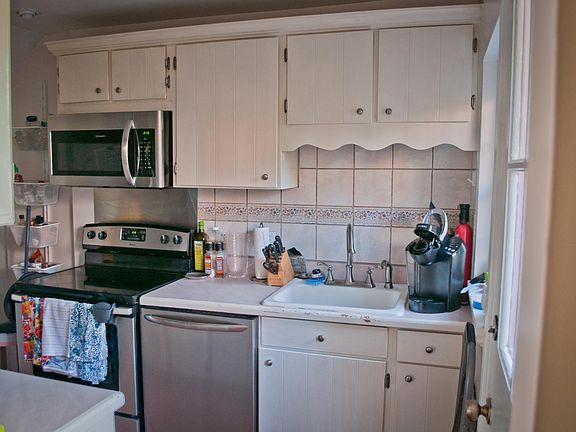 5th image of 3073 S Abingdon St