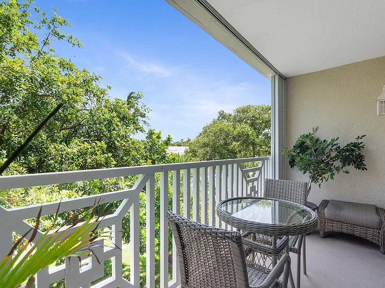 3555 Ocean Dr #203 — Photo 12