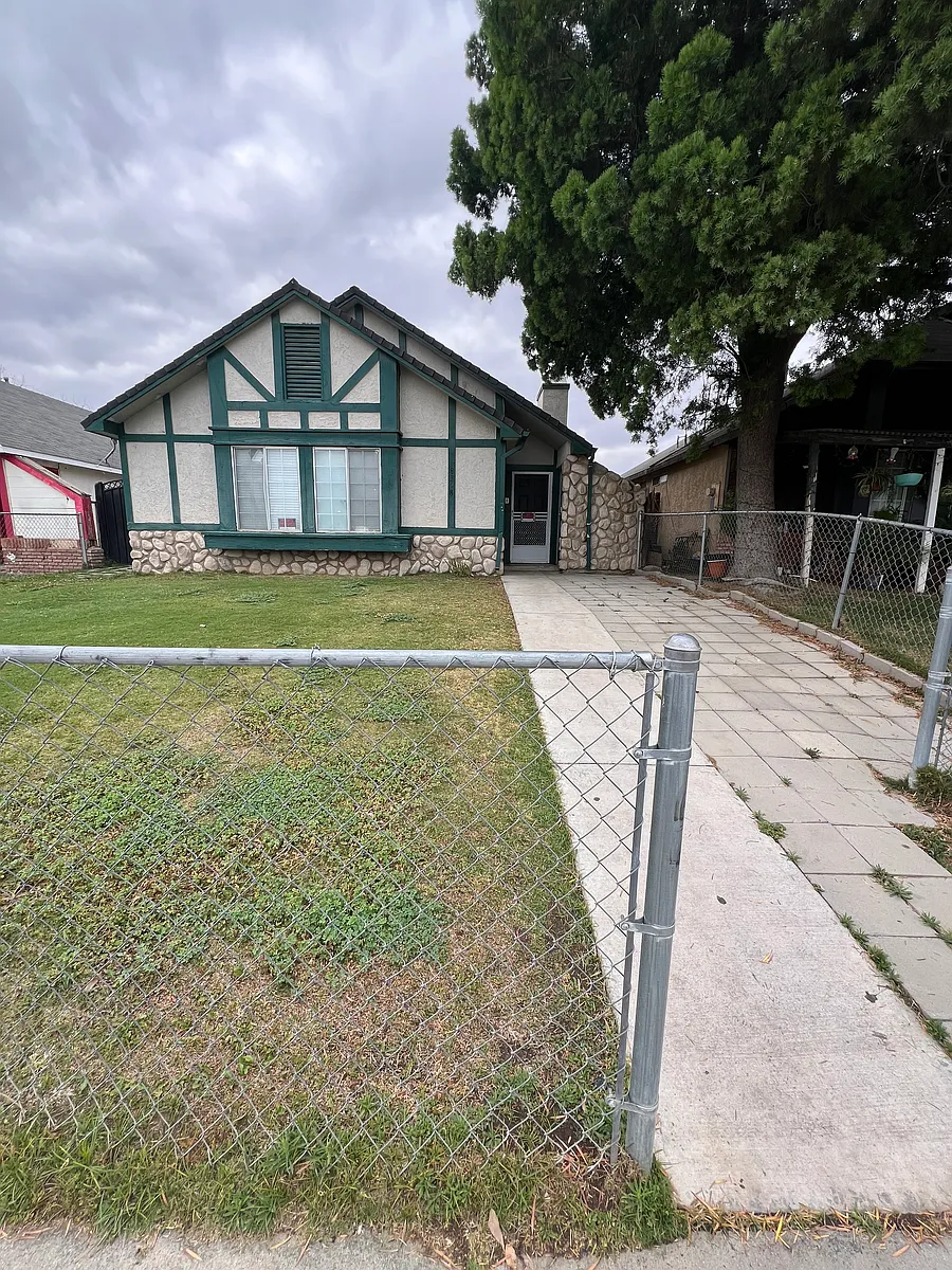 Building Photo - 8328 Orange Blossom Ave